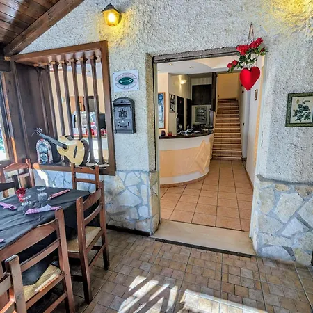 Il Rifugio Del Lupo スカンノ