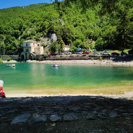 Il Rifugio Del Lupo 酒店 2*