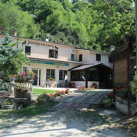 酒店 Il Rifugio Del Lupo 2*