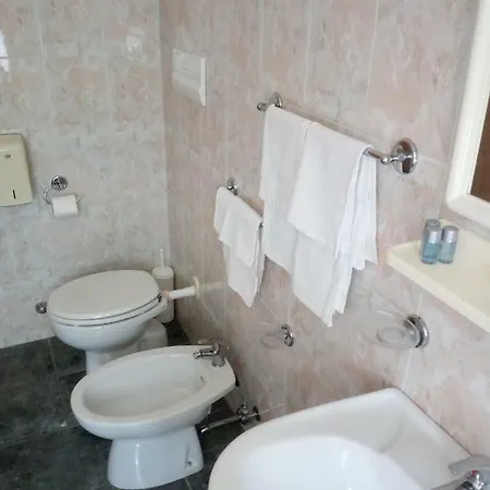 Il Rifugio Del Lupo Hotell 2*
