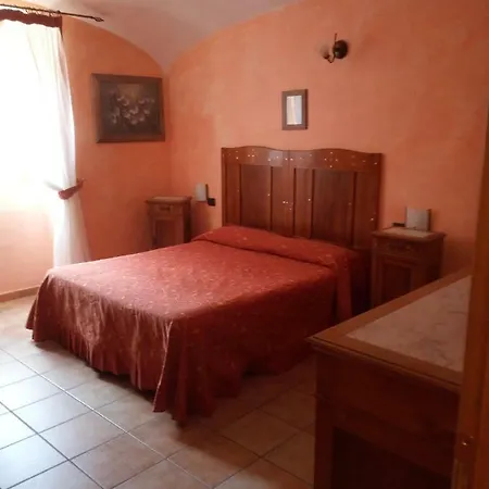 Hotell Il Rifugio Del Lupo 2*